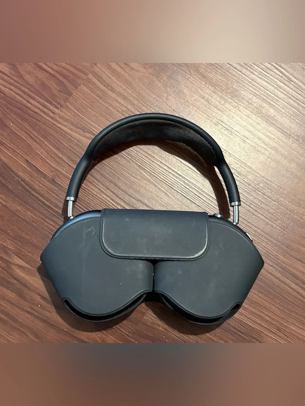 Apple AirPods Max 1st generation